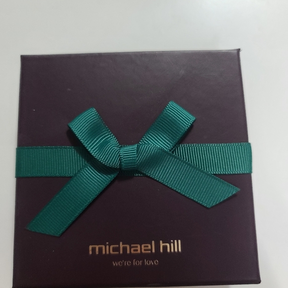 Michael Hill bracelet and earrings - Picture 5 of 6